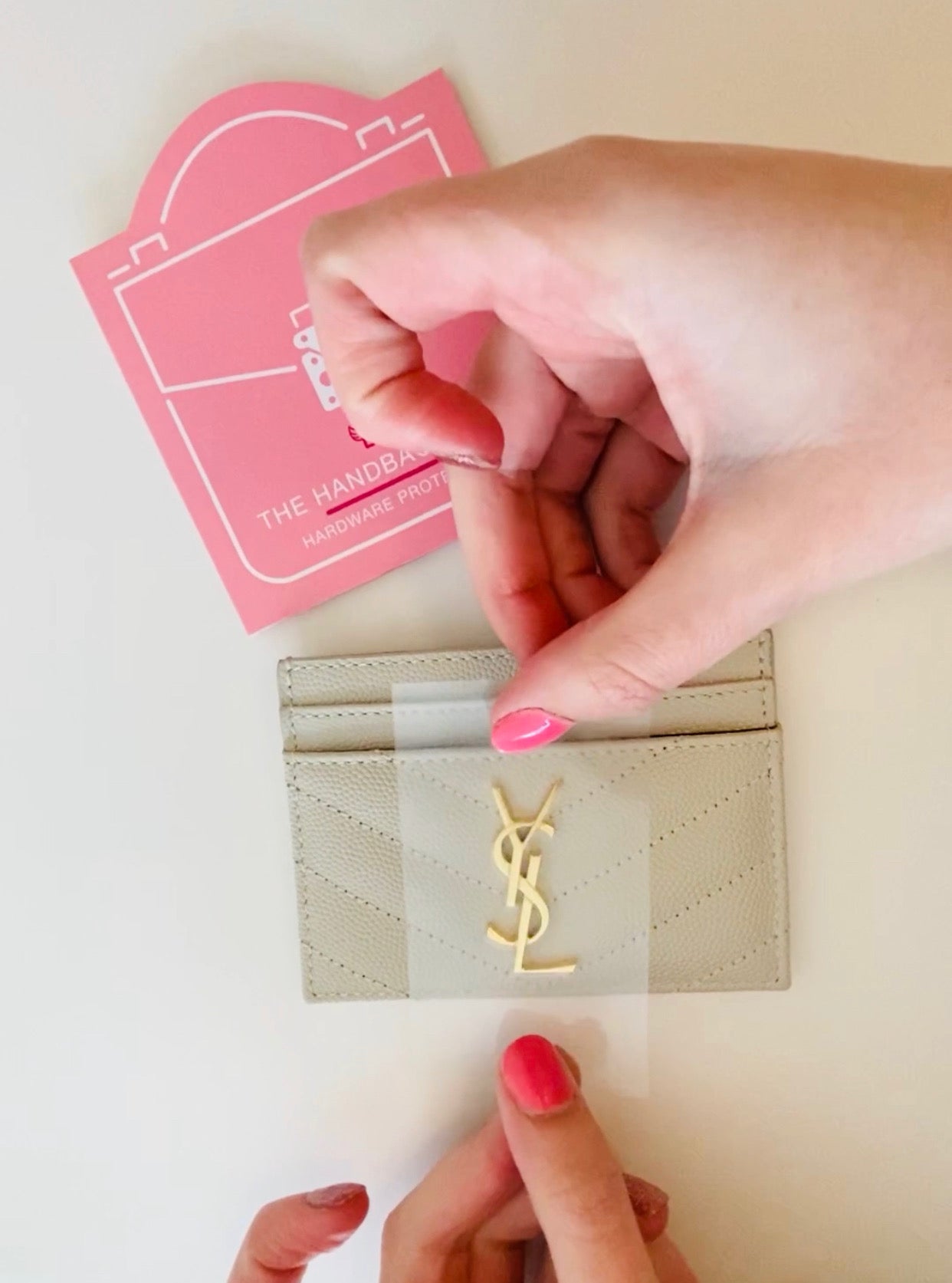 Protecteurs compatibles avec le porte-cartes zippé